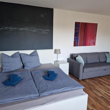 Well Located Flat With Balcony Apartman Düsseldorf Kültér fotó