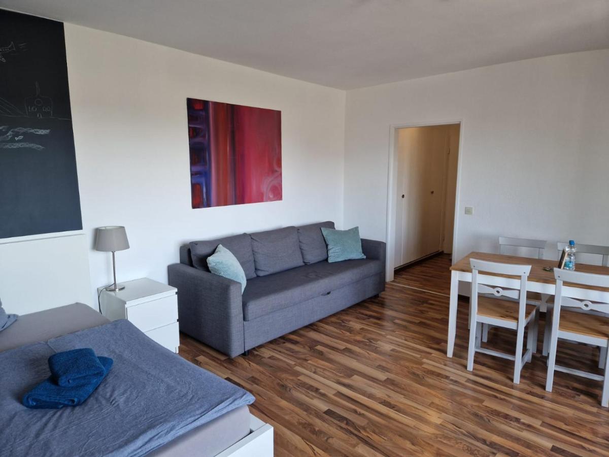 Well Located Flat With Balcony Apartman Düsseldorf Kültér fotó